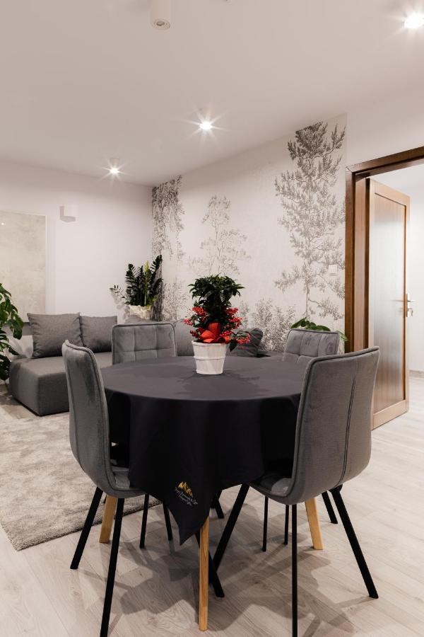 Royal & Zakopane-cyrhla Apartment Zakopane
